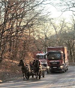 Ukraine-Krieg: Transport von Hilfsgütern durch Feuerwehren aus Bezirk
