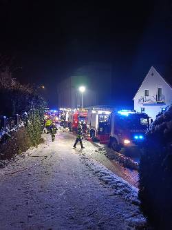 Brand in Vestenthal: Schlimmeres von Feuerwehren verhindert